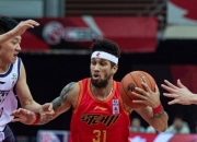 英雄联盟总决赛2025-公牛完胜广州队，布克惊艳四座