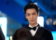 LOL决赛-迪亚斯里程碑之夜，哥伦比亚国家队的战术交响如何全面压制AC米兰