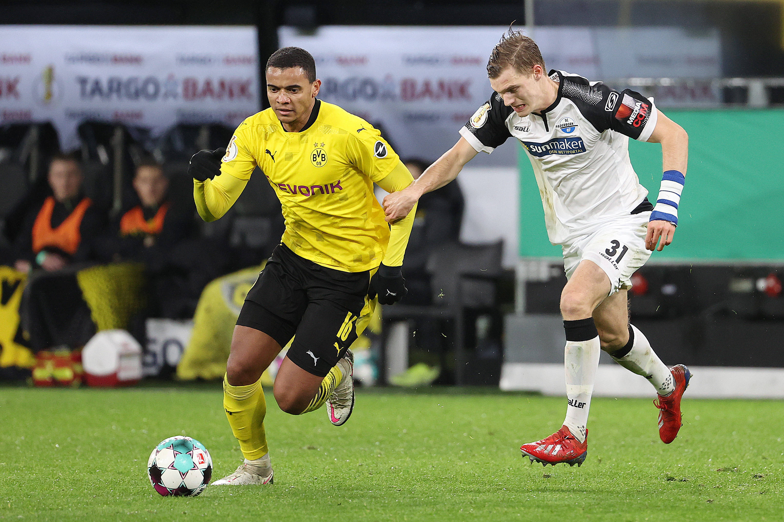 美因茨足球队士气高昂,战胜一切对手的简单介绍 美因茨足球队士气高昂,战胜一切对手的简单介绍