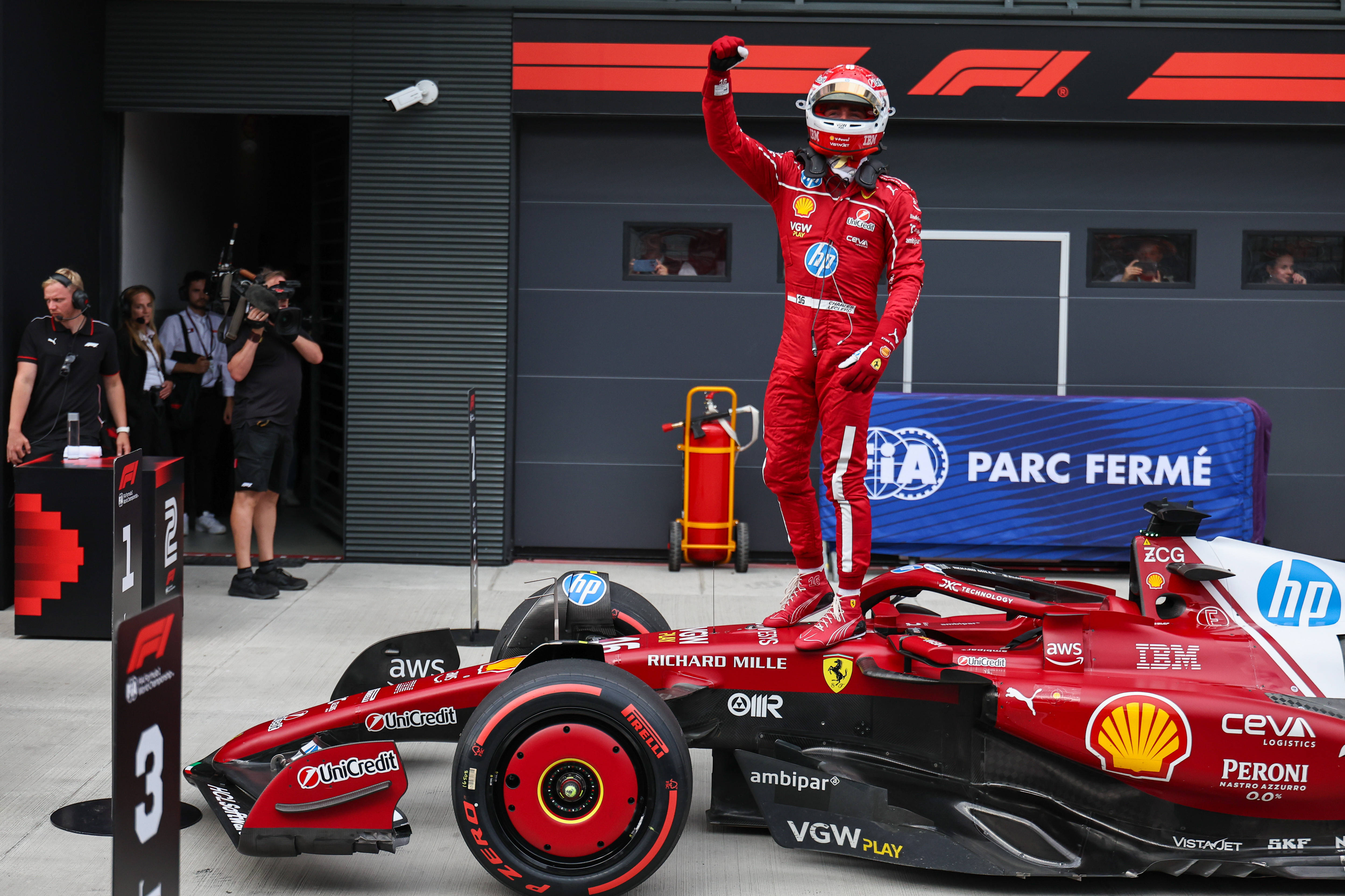 哈斯车队鏖战法拉利,勒克莱尔关键制胜 哈斯车队鏖战法拉利,勒克莱尔关键制胜