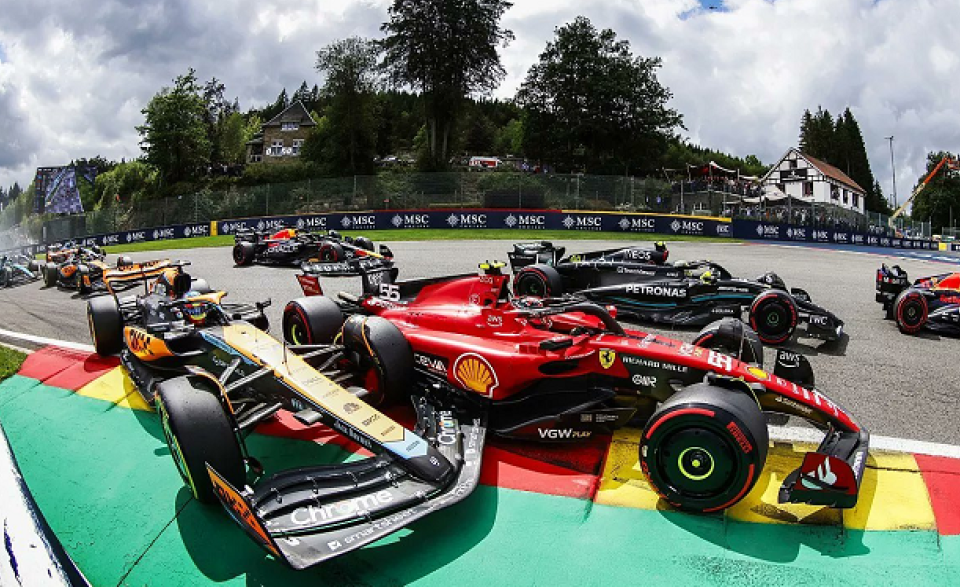 红牛二队险胜红牛车队,周冠宇关键制胜 红牛二队险胜红牛车队,周冠宇关键制胜