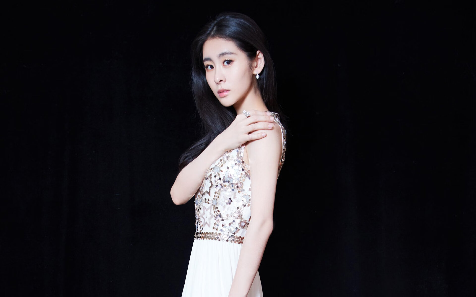 杜兰特闪耀F1街道赛之夜，篮球巨星与速度激情的跨界碰撞